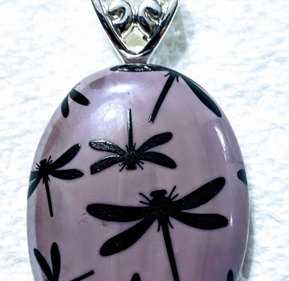 Dragonfly glass pendant - Picture 2 of 2
